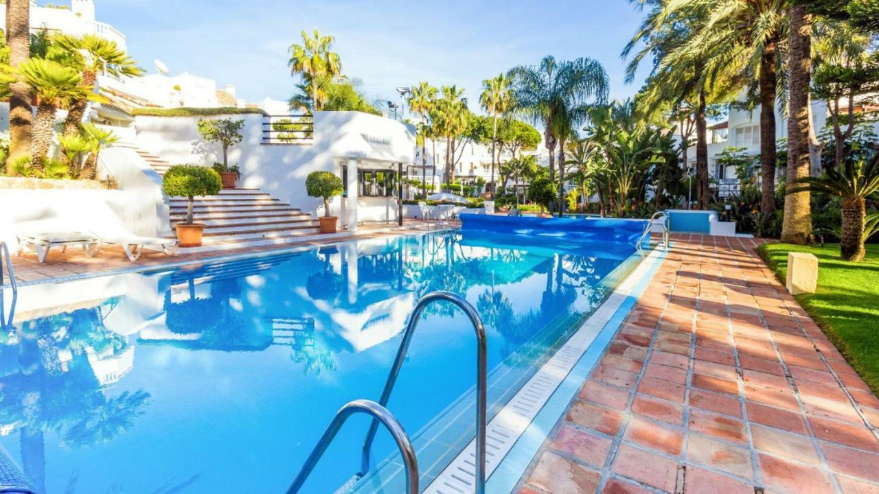 White Pearl - Elviria Playa * Marbella